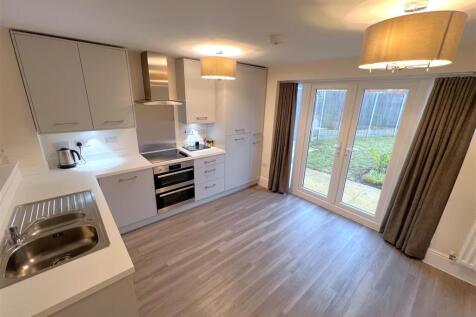 kitchen dining room.jpg