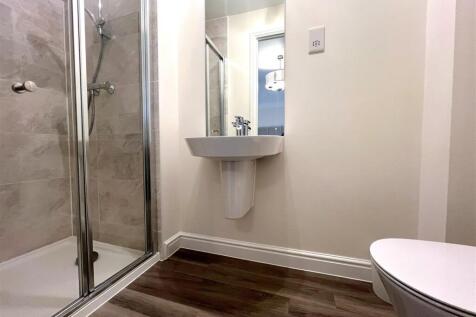 ensuite.jpg