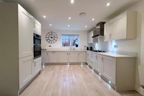 kitchen 1.jpg