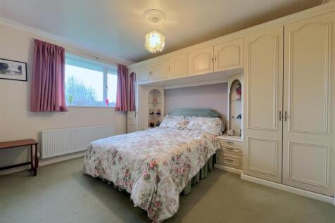 bedroom 2.1.jpg