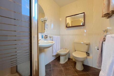 en suite.jpg