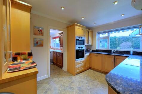 kitchen 3.jpg