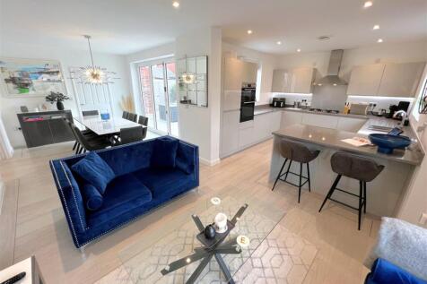 kitchen living dining 2.jpg