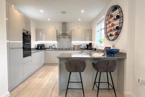 kitchen 1.jpg
