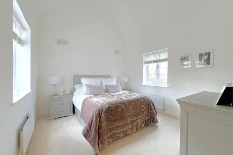 bed 1.jpg