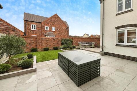 64d1be56-garden 20main.jpg
