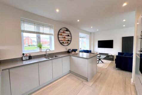 kitchen to sitting.jpg