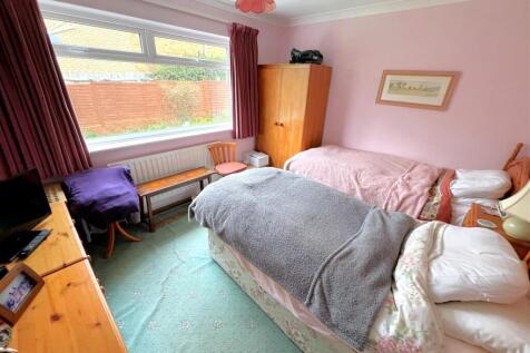 bed 3.1.jpg