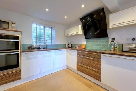 kitchen angle.jpg