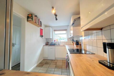 kitchen 1.jpg