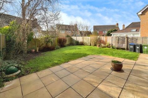 21e35252-garden..jpg