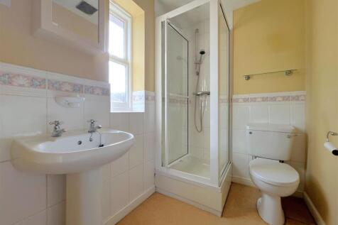 ensuite.jpg