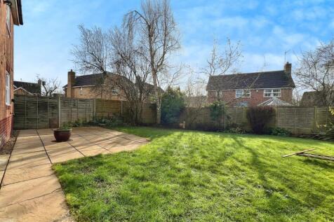 6073d65f-garden 203.jpg