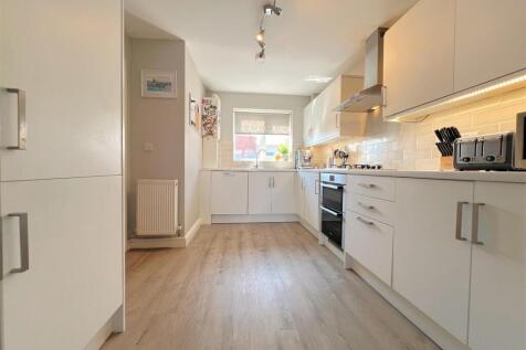 kitchen 1.jpg
