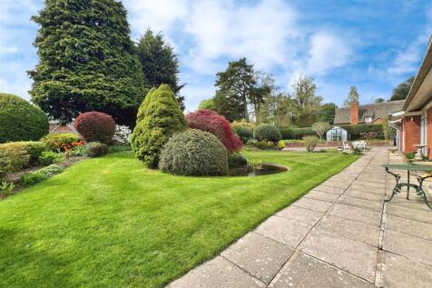 2a82eda2-front 20garden.jpg