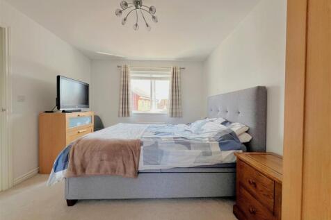 bed 1.jpg