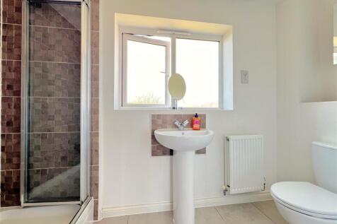 ensuite.jpg