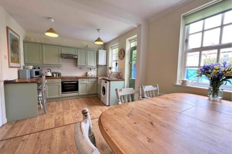 kitchen dining room...jpg