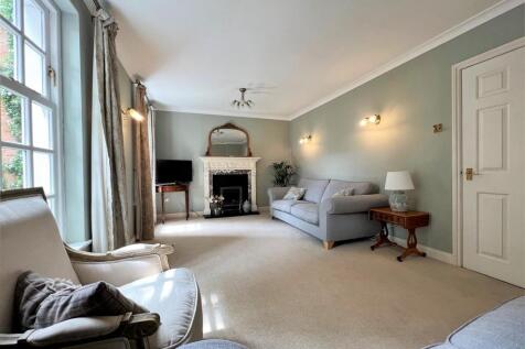 .living room.jpg
