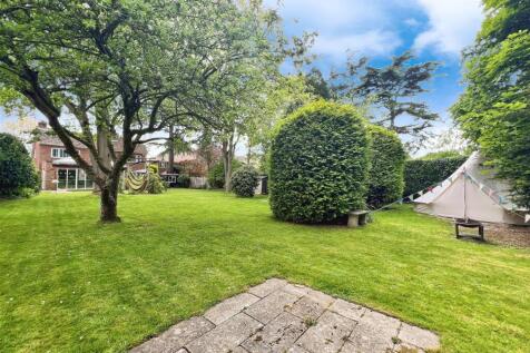1b6a99cc-from 20bottom 20of 20garden.jpg