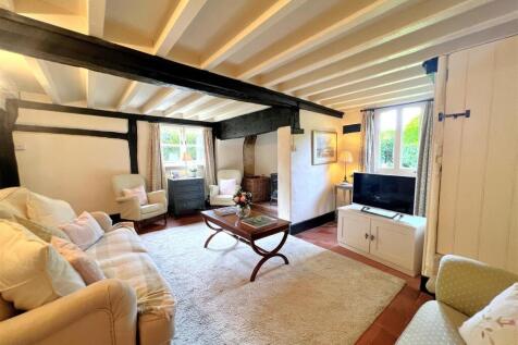 Living room 3 L.jpg