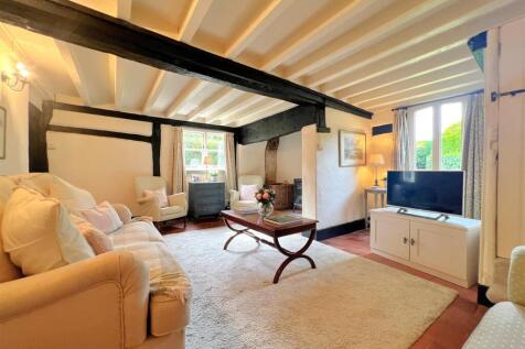 Living Room 2 L.jpg