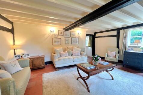 Living Room 4 L.jpg