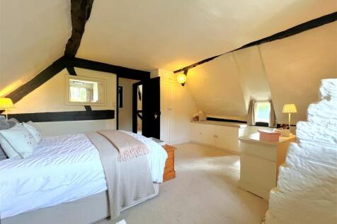 Bed 1.2 L.jpg