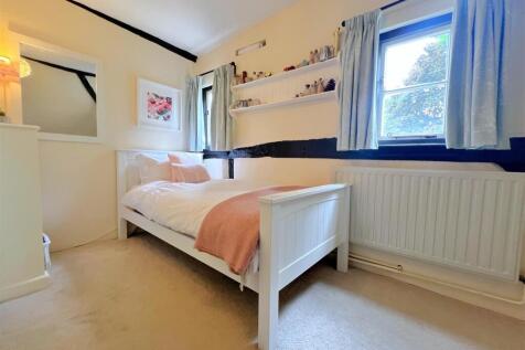 Bed 3 L.jpg