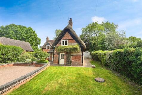 09d01e15-front 20lawn 20L.jpg