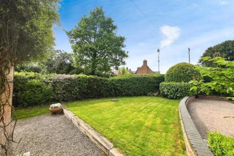61b30f1b-front 20garden 20L.jpg