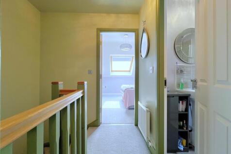 2nd floor landing.jpg