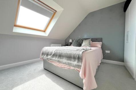 bed 2.jpg