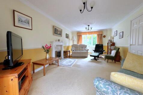 living room 4.jpg