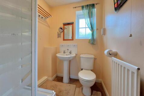 ensuite 2.jpg