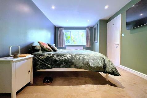 bed 1.1.jpg