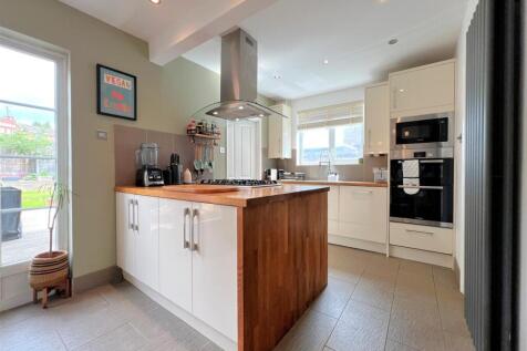 kitchen3.jpg