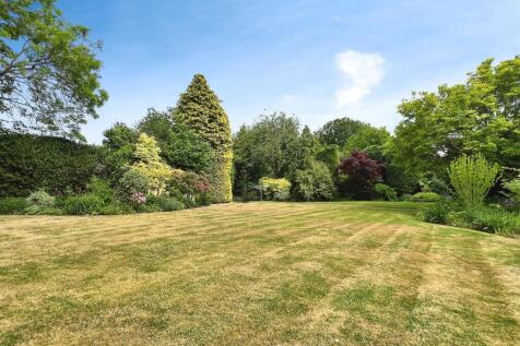 c999eb26-front 20garden.jpg