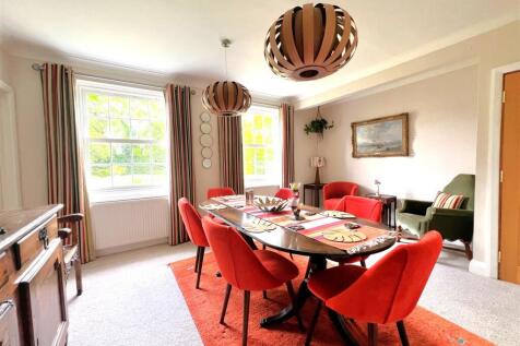 dining room.jpg