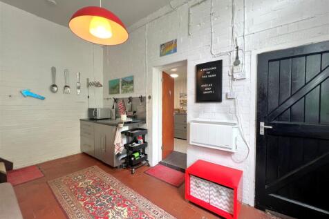 kitchen annexe.jpg
