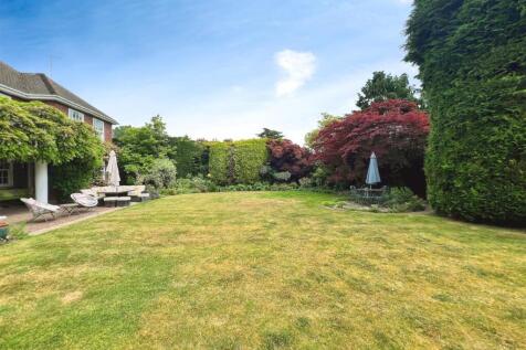 cf776c42-rear 20garden 201.jpg