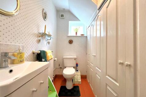 guest wc.jpg