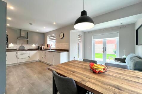 kitchen 1.jpg