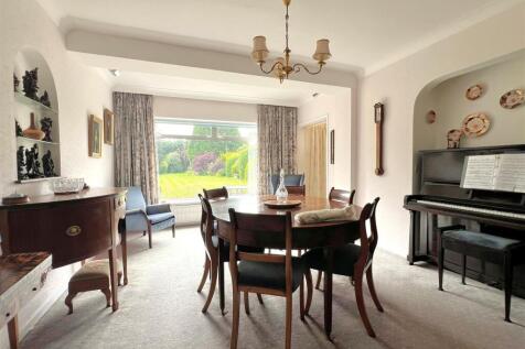 dining room.jpg