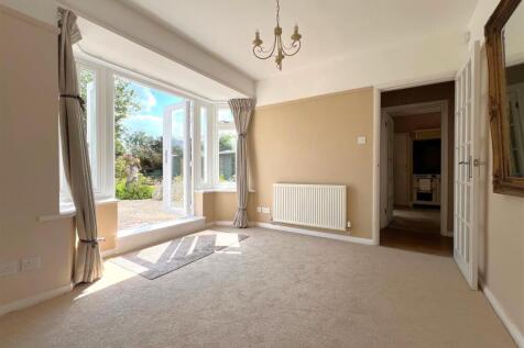 dining room 2.jpg