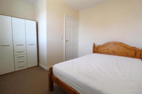 Bedroom 2.jpg