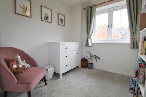 Bedroom 4.jpg