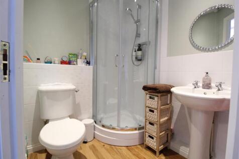 Ensuite 2.jpg