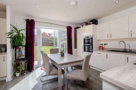 25 Yardley Way 1844-8.jpg