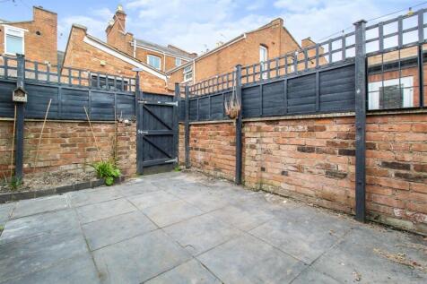 Courtyard 2.jpg